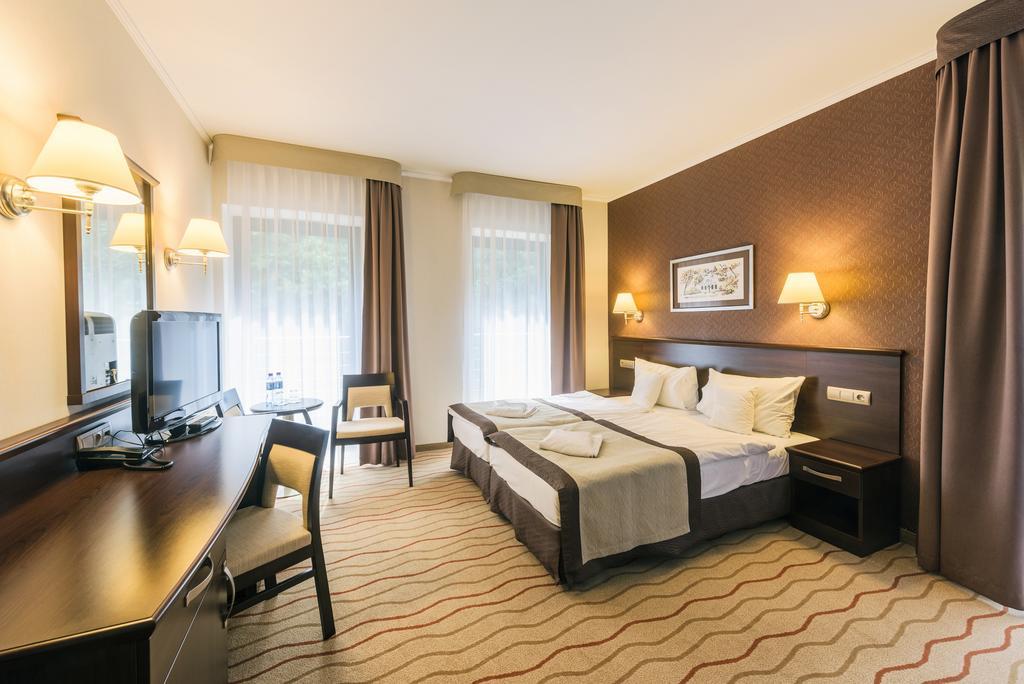 Malinowy Dwor Hotel Medical Spa Swieradow-Zdroj Bilik gambar